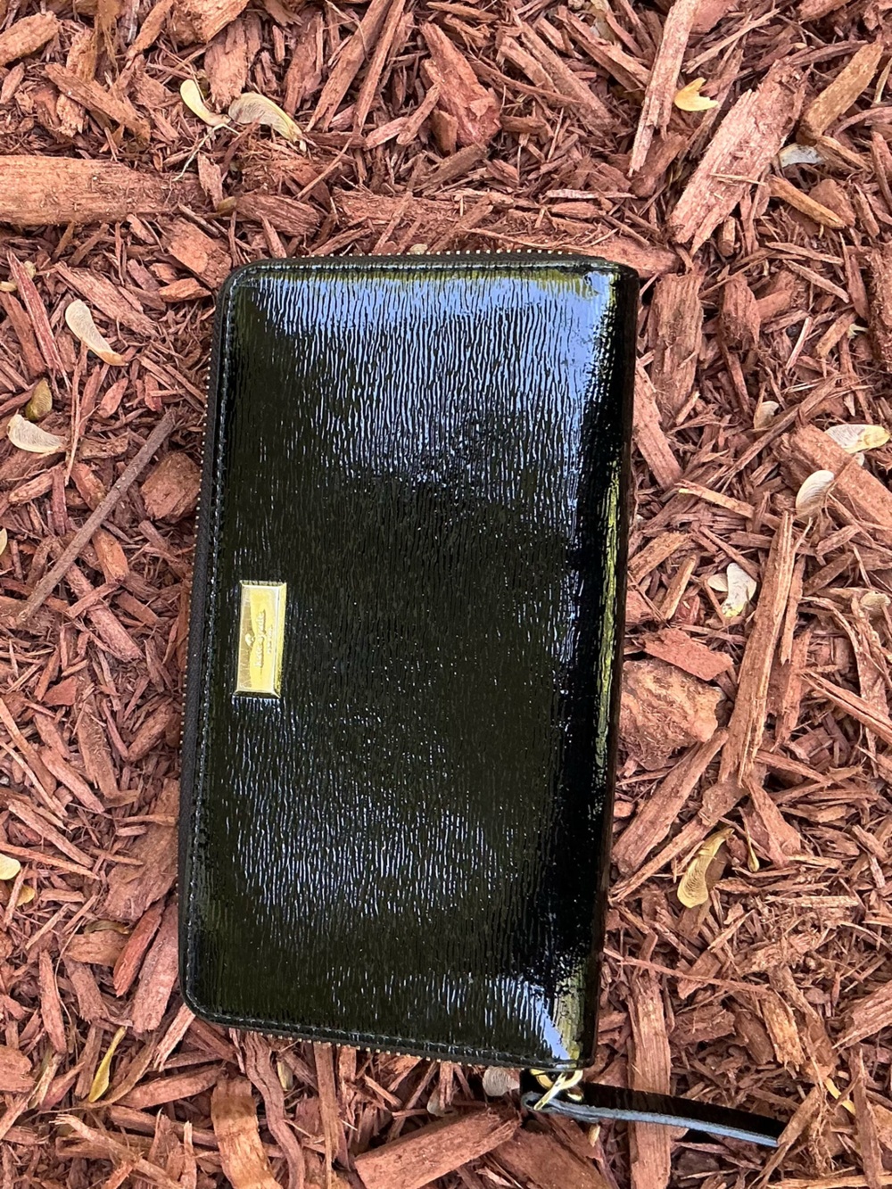 Kate Spade New York Black Patent Leather Zip Around Wallet